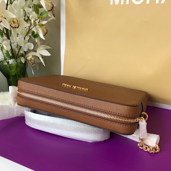 🌹Michael Kors Crossbody In Luggage🌹 - Picture 3 of 8